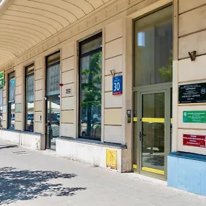 https://jess-inn-hostel-rondo-charles-de-gaulle.warsawhotelspoland.com