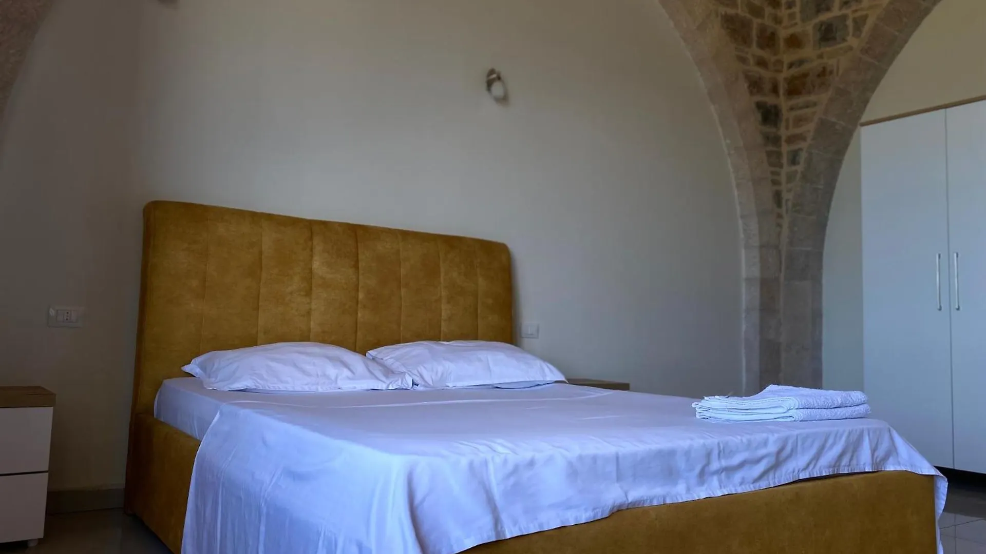 Hotel Guri Shengjin Lezhe 0*,  Albania